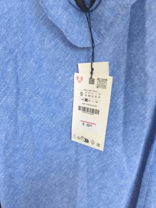Vestido azul veraniego bonito
