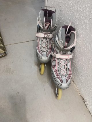 Patines Fila plateados y rosas