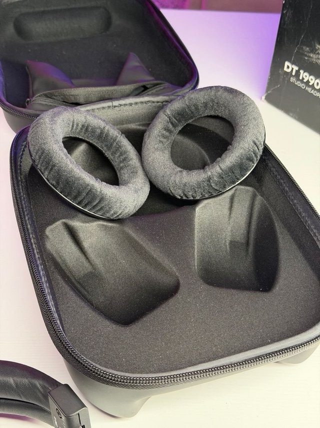 Beyerdynamic DT 1990 Pro