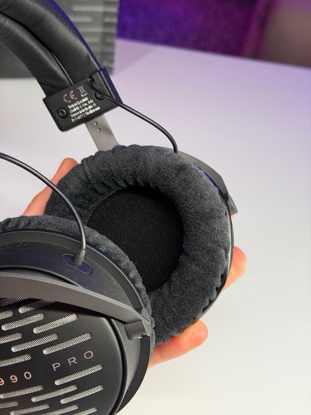 Beyerdynamic DT 1990 Pro