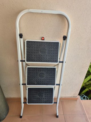 Escalera Hailo 3 peldaños