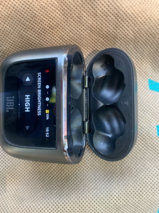 Estuche Carga JBL Tour Pro 2 (Solo)