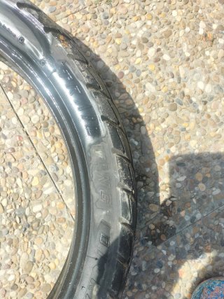 Neumático Bridgestone