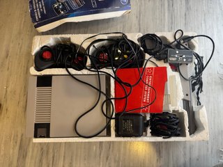 Consola Retro NASA Silver NS-90AP (Clónica NES)