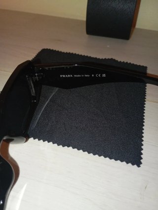 Occhiali da sole Prada neri