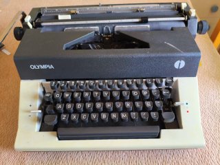Máquina de escribir Olympia