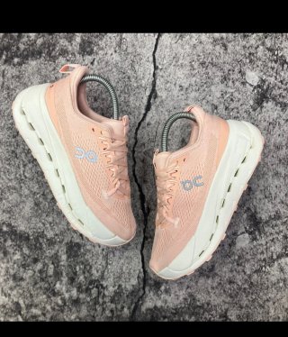 New Balance 9060 Exclusive Pink Overdy