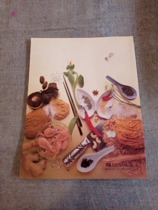 Dos libros de cocina baratos.