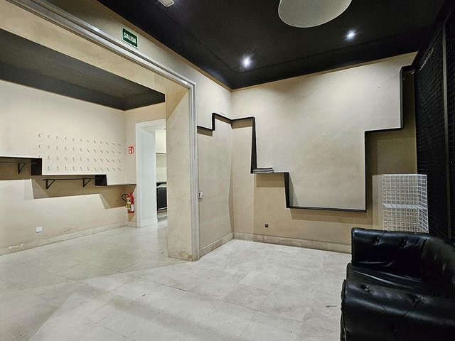 Local comercial en alquiler en Cortes - Huertas en Madrid - Imagen 15