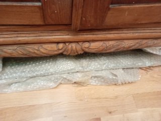 Ropero de madera castaño