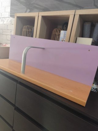 Estantería madera y metal morada