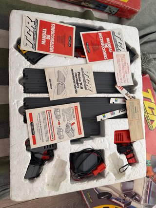 Pistas, mandos y transformadores de Scalextric TCR