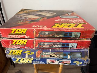 Pistas, mandos y transformadores de Scalextric TCR