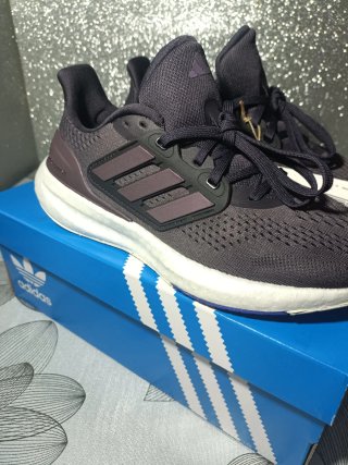 Adidas Pureboost 23 Morado blanco Runing