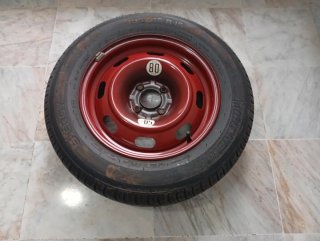Llanta y neumático 195/65 R15 como nueva