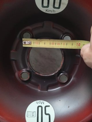 Llanta y neumático 195/65 R15 como nueva
