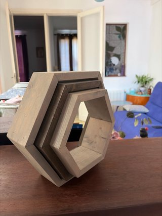 URGE Estanterías hexagonales de madera maciza
