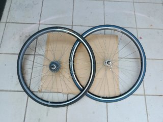 Ruedas Ambrosio Campagnolo con casete de 10