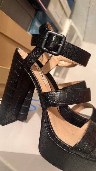 Sandalias Guess T-38,5  Tacón Plataforma