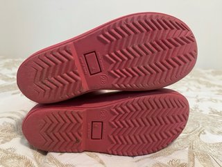 Botas de agua rosas para niños