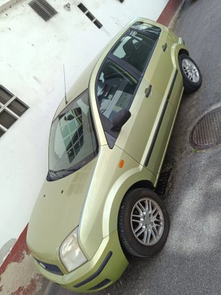 Ford Fusion 2004