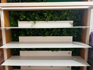 Estantería Decorativa con Plantas Artificiales
