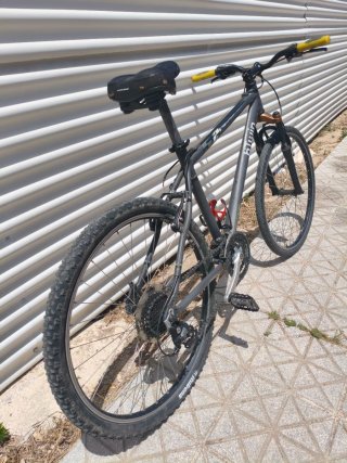 Bicicleta Btwin Gris.