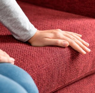 Sofáde Ikea, modelo SMEDSTORP 3plazas tela granate