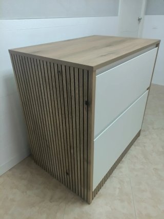 Mueble cajonera beige y marrón