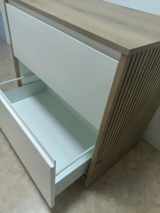 Mueble cajonera beige y marrón