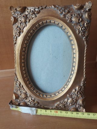 Cornice da appoggio dorata