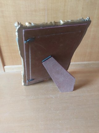 Cornice da appoggio dorata