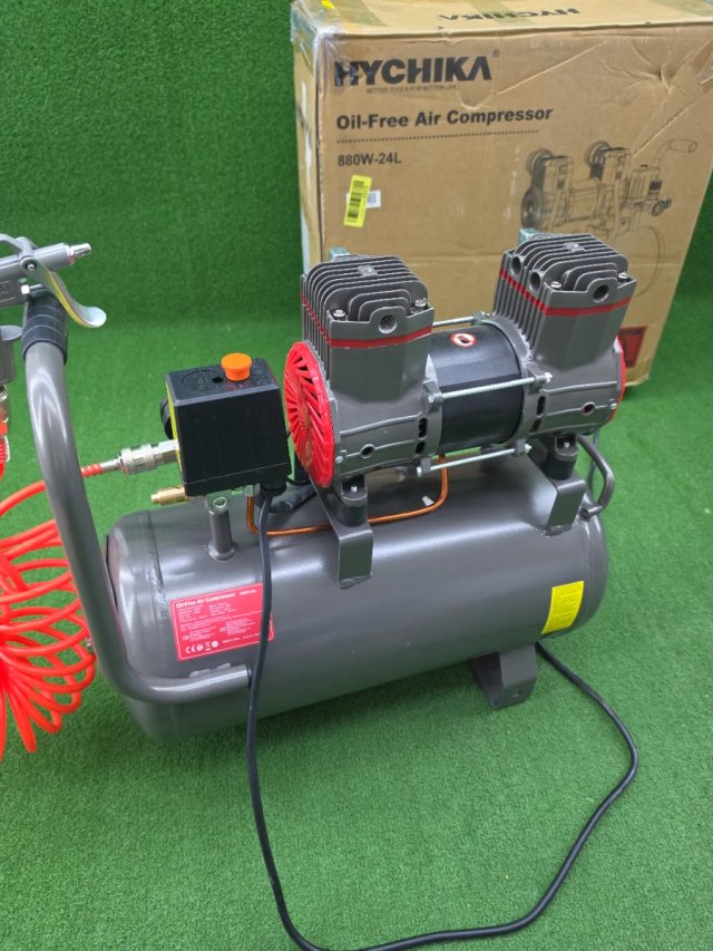 Compresor Aire HYCHIKA 880W-24L