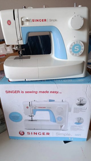 Máquina de coser Singer Simple 3221