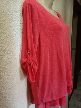 Blusa roja manga 3/4 con volantes