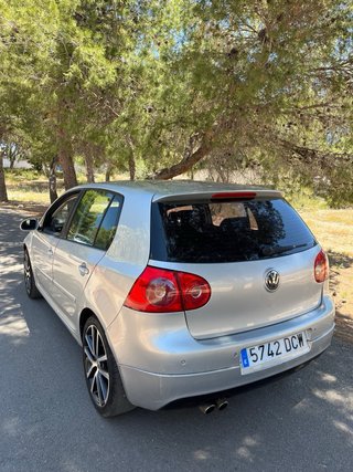 Volkswagen Golf 2005