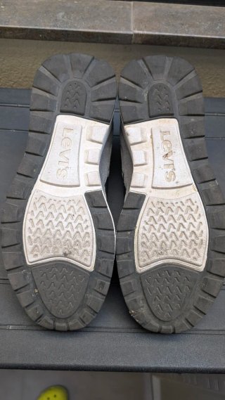 Zapatillas Levi's Negras y Grises