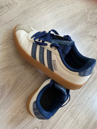 Zapatillas Adidas VL Court Blanco y Azul