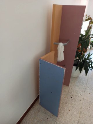 Estanterías madera y metal