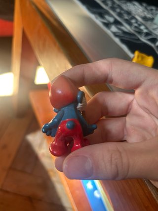 Figuras de Pitufos en Mecedora
