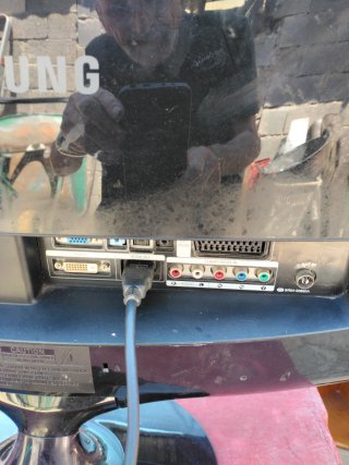 TV Samsung 22 HDMI con mando original Samsung