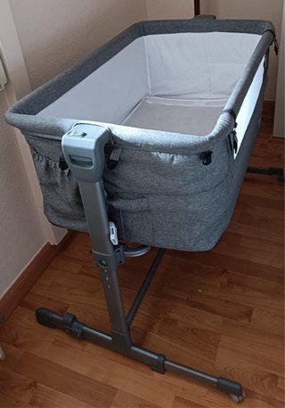 Cuna colecho Kinderkraft gris 2 en 1. Con colchón
