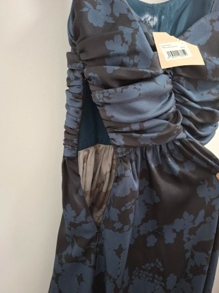 Vestido fiesta marca española Himba floral azul/ne
