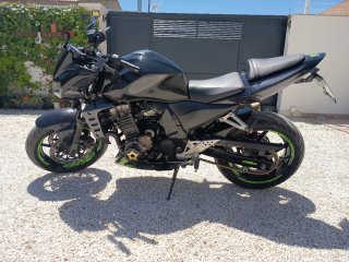 Kawasaki Z750 Negra