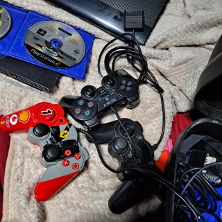 Lote 2 Consolas Sony PS3 y PS2 Negras