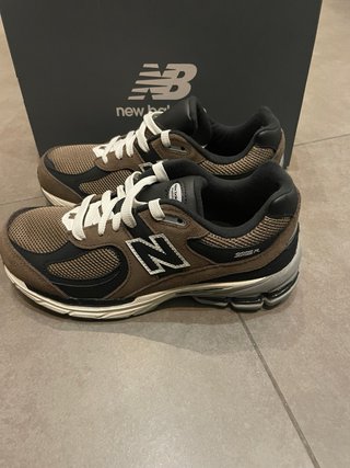 Scarpe New Balance 2002R Brown Black