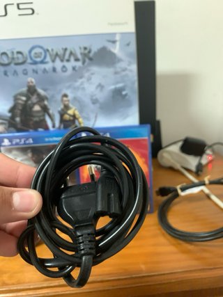 Consola PS5 com 3 Jogos e Comando