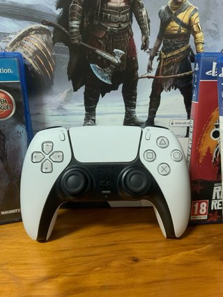 Consola PS5 com 3 Jogos e Comando