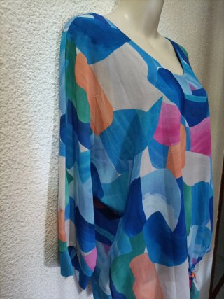 Blusa estampada multicolor talla única