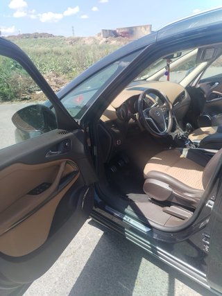 Opel zafira tourer  Tourer 2013